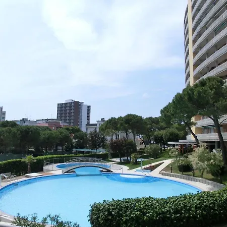 Wonderful Studio With Swimming Pool, Terrace And Sea View
